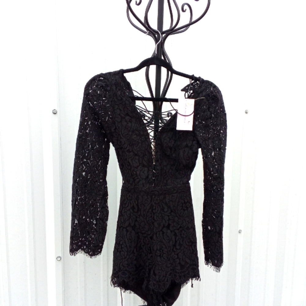 Olivaceous beautiful laced romper